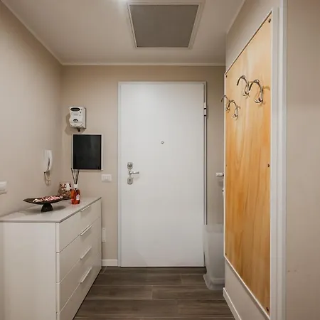 Modern Three Near The Metro Ac - Wifi *