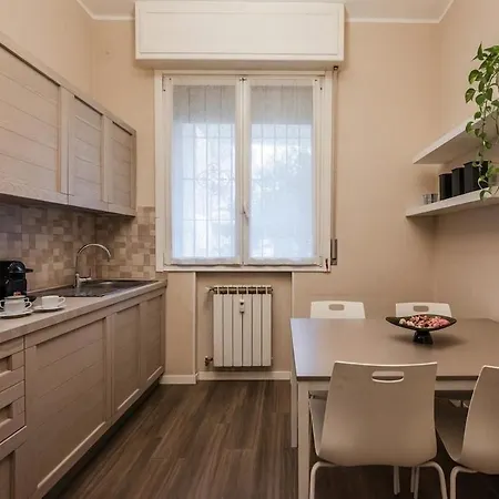 Appartement Modern Three Near The Metro Ac - Wifi Milaan
